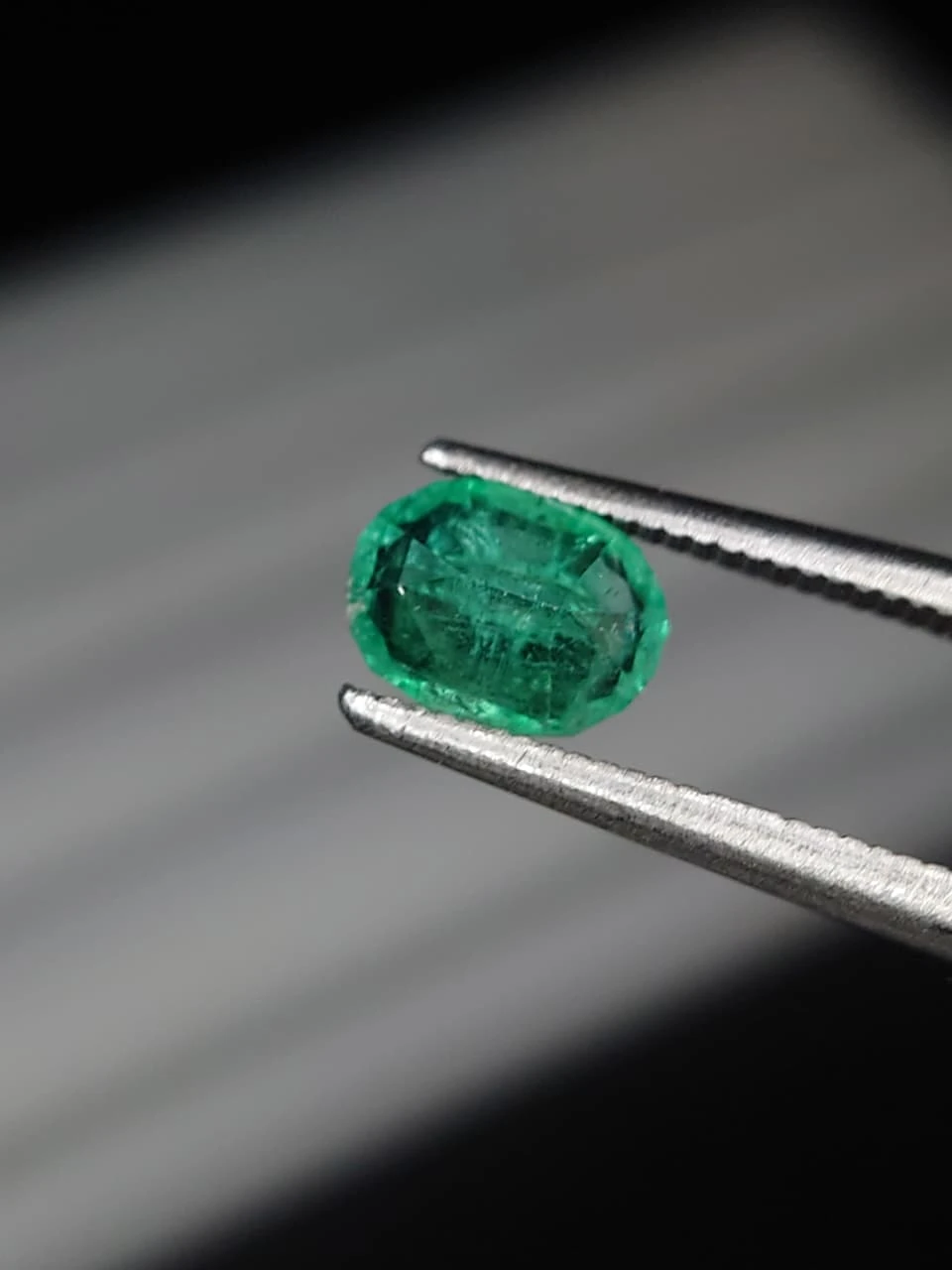 0.8ct Natural Panjsher Emerald Oval Faceted from Afghanistan — view 5